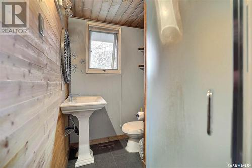 343 Green Avenue, Regina Beach, SK - Indoor Photo Showing Bathroom