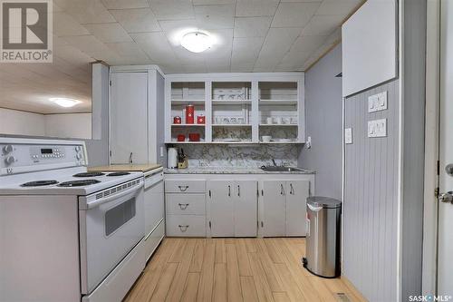 343 Green Avenue, Regina Beach, SK - Indoor Photo Showing Kitchen
