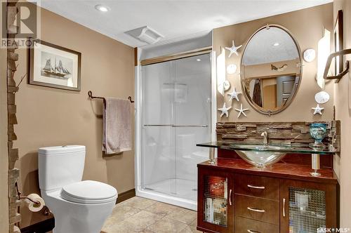 88 Angus Crescent, Regina, SK - Indoor Photo Showing Bathroom