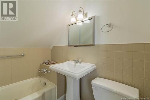 281 Main Street, Sussex, NB - Indoor Photo Showing Bathroom