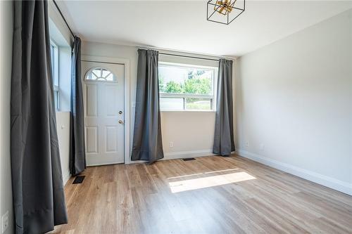 Unit 1 Living Room - 82 Ray Street S, Hamilton, ON - Indoor Photo Showing Other Room