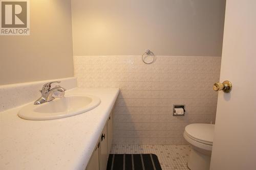 33 Huntington Pk, Sault Ste. Marie, ON - Indoor Photo Showing Bathroom