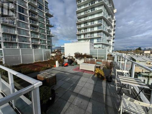 620-2220 Kingsway, Out Of Board Area, BC - Outdoor With Balcony With Facade