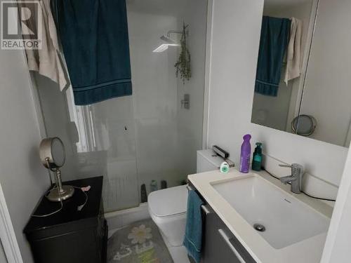 620-2220 Kingsway, Out Of Board Area, BC - Indoor Photo Showing Bathroom