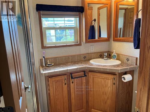 1383 Silver Sands Road Unit# 120, Sicamous, BC - Indoor Photo Showing Bathroom