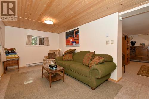 2226 Blind Bay Road, Blind Bay, BC - Indoor Photo Showing Living Room