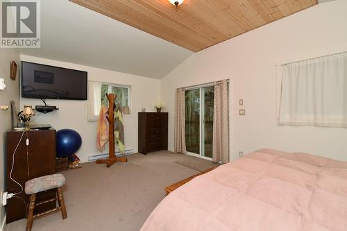 2226 Blind Bay Road, Blind Bay, BC - Indoor Photo Showing Bedroom