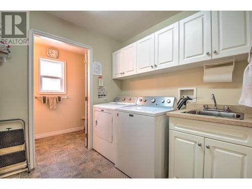 2460 Blind Bay Road, Blind Bay, BC - Indoor Photo Showing Laundry Room