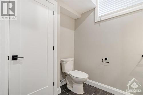 383 & 385 Brant Street, Ottawa, ON - Indoor Photo Showing Bathroom