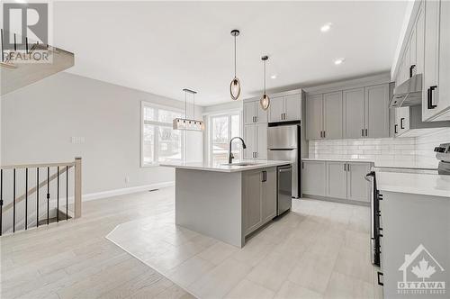 383 & 385 Brant Street, Ottawa, ON - Indoor Photo Showing Kitchen With Upgraded Kitchen