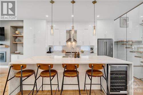 652 Tweedsmuir Avenue Unit#A, Ottawa, ON - Indoor Photo Showing Kitchen With Upgraded Kitchen