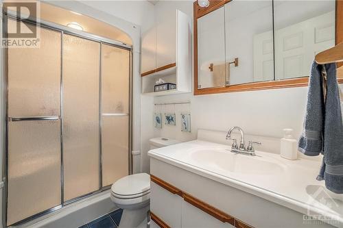 Primary Bedroom Ensuite - 216 Turners Road, Almonte, ON - Indoor Photo Showing Bathroom