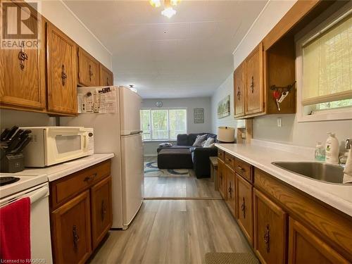 42 Thompson Avenue, Saugeen Indian Reserve 29, ON - Indoor Photo Showing Kitchen