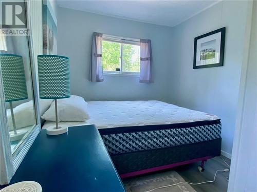 42 Thompson Avenue, Saugeen Indian Reserve 29, ON - Indoor Photo Showing Bedroom