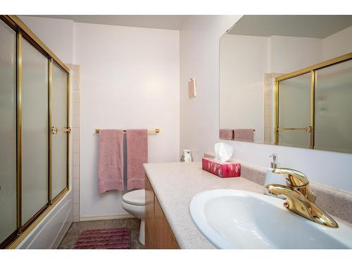 403 8Th Street S, Kaslo, BC - Indoor Photo Showing Bathroom