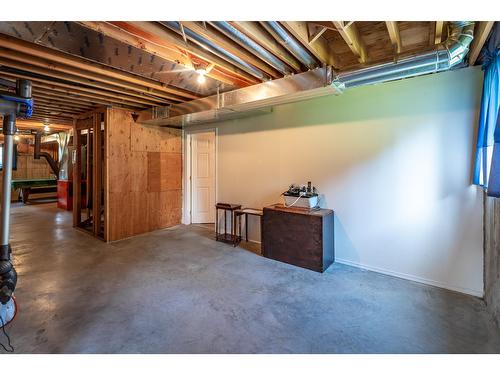 403 8Th Street S, Kaslo, BC - Indoor Photo Showing Basement