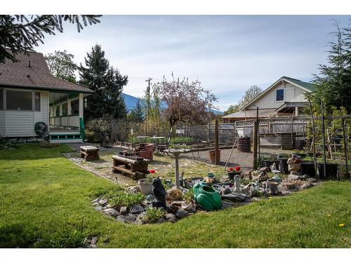 403 8Th Street S, Kaslo, BC - Outdoor