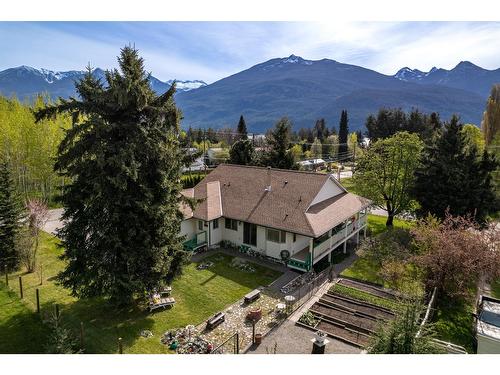 403 8Th Street S, Kaslo, BC - Outdoor With View