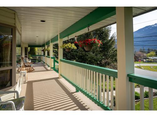 403 8Th Street S, Kaslo, BC - Outdoor With Deck Patio Veranda With Exterior