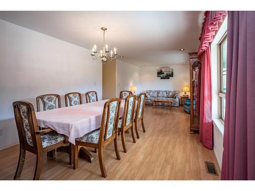 403 8Th Street S, Kaslo, BC - Indoor Photo Showing Dining Room