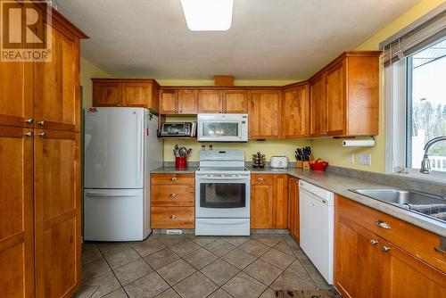 4376 Turner Road, Prince George, BC - Indoor Photo Showing Kitchen
