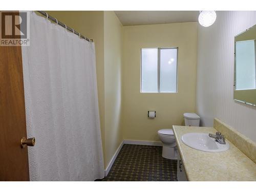 1090 Dyke Road, Mcbride, BC - Indoor Photo Showing Bathroom
