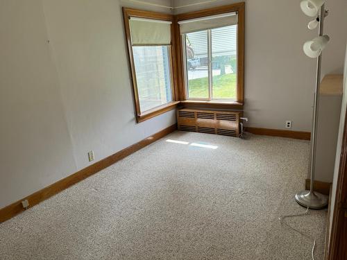 1367 Second Avenue, Trail, BC - Indoor Photo Showing Other Room
