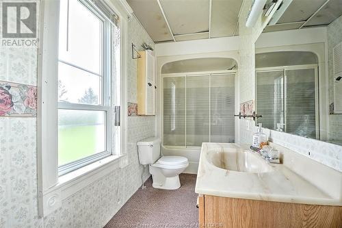 257 Road 10, Kingsville, ON - Indoor Photo Showing Bathroom
