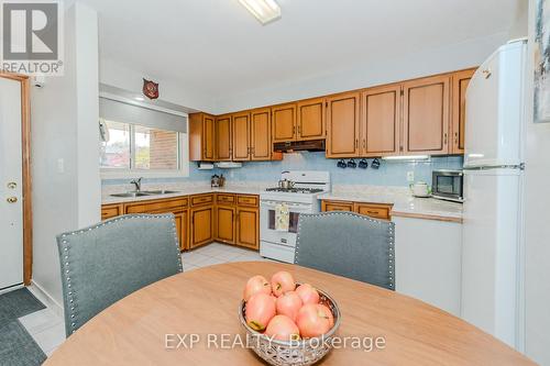 662 College Avenue W, Guelph, ON - Indoor Photo Showing Kitchen With Double Sink