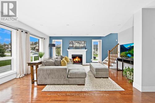 163 Muriel Street, Shelburne, ON - Indoor Photo Showing Living Room With Fireplace