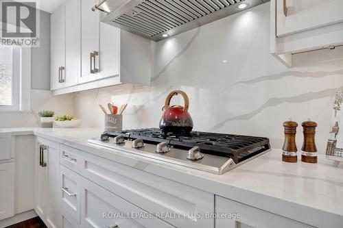 4 Maich Crescent, Brantford, ON - Indoor Photo Showing Kitchen With Upgraded Kitchen