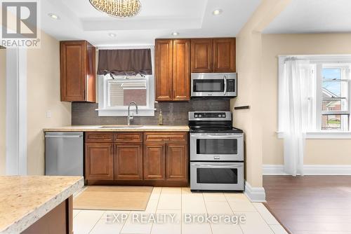 4862 Fourth Avenue, Niagara Falls, ON - Indoor Photo Showing Kitchen