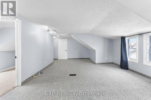 4862 Fourth Avenue, Niagara Falls, ON - Indoor Photo Showing Other Room