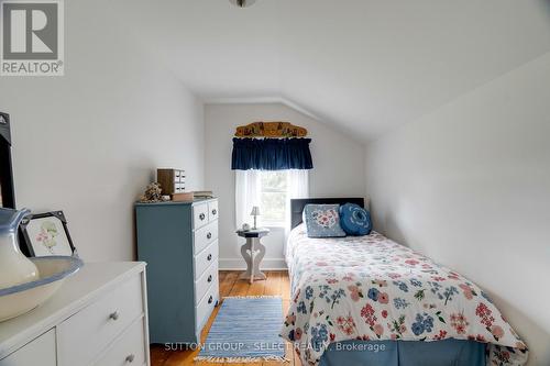 7360 Longwoods Road, Strathroy-Caradoc, ON - Indoor Photo Showing Bedroom