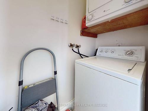 10 Croft St, Toronto, ON - Indoor Photo Showing Laundry Room