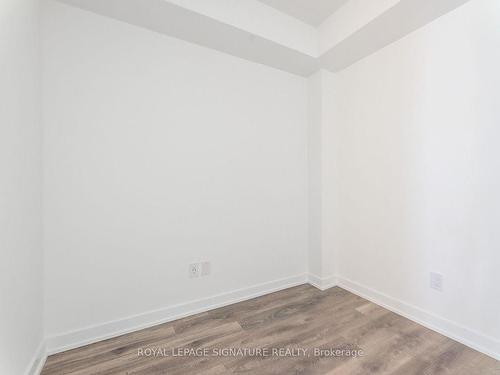 210-28 Ann St, Mississauga, ON - Indoor Photo Showing Other Room