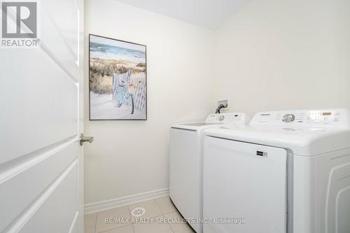 14 Summer Wind Lane, Brampton, ON - Indoor Photo Showing Laundry Room