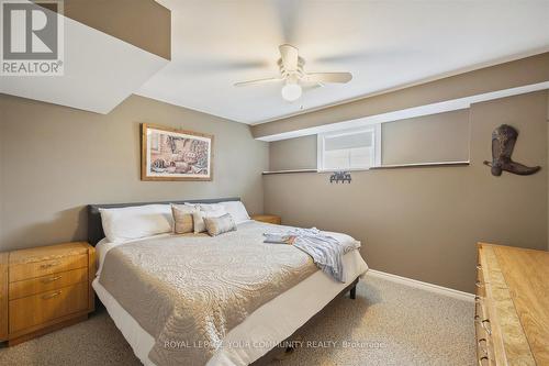 31 Pavillion Rd, Kawartha Lakes, ON - Indoor Photo Showing Bedroom