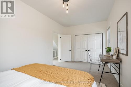 119 Ray Street S, Hamilton, ON - Indoor Photo Showing Bedroom