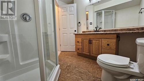 113 503 Colonel Otter Drive, Swift Current, SK - Indoor Photo Showing Bathroom