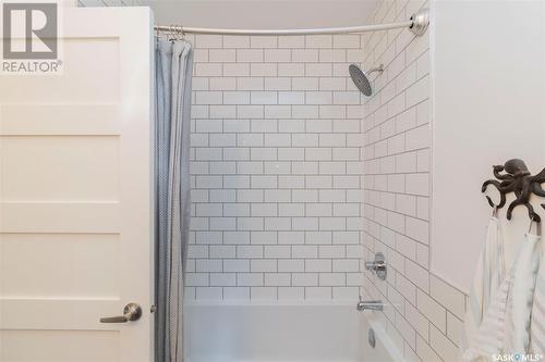 23 Simpson Crescent, Saskatoon, SK - Indoor Photo Showing Bathroom