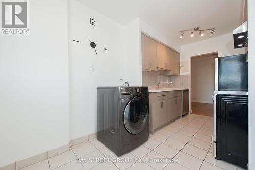 704 - 1615 Bloor Street, Mississauga, ON - Indoor Photo Showing Laundry Room