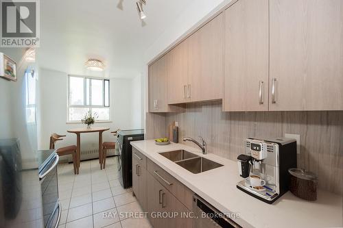 704 - 1615 Bloor Street, Mississauga, ON - Indoor Photo Showing Kitchen With Double Sink