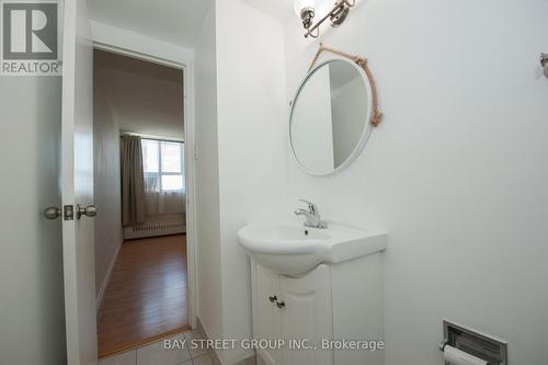 704 - 1615 Bloor Street, Mississauga, ON - Indoor Photo Showing Bathroom