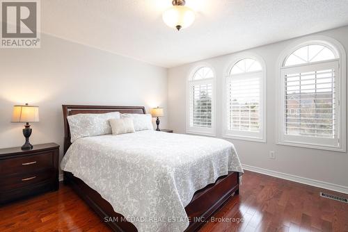 5381 Forest Hill Drive, Mississauga, ON - Indoor Photo Showing Bedroom