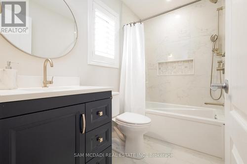 5381 Forest Hill Drive, Mississauga, ON - Indoor Photo Showing Bathroom