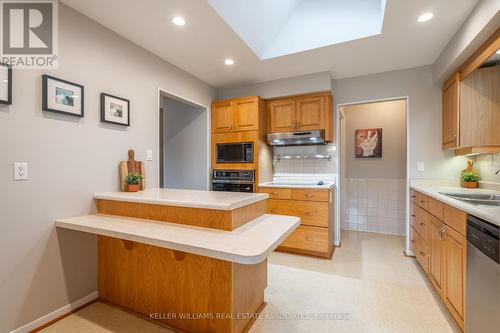 356 Delrex Boulevard, Halton Hills (Georgetown), ON - Indoor Photo Showing Kitchen