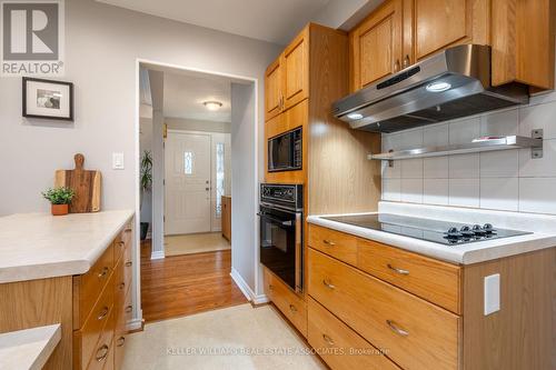 356 Delrex Boulevard, Halton Hills, ON - Indoor Photo Showing Kitchen