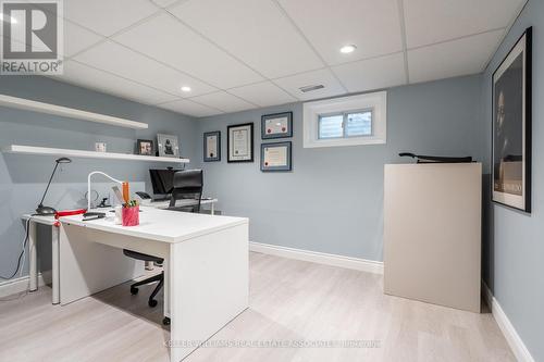 356 Delrex Boulevard, Halton Hills, ON - Indoor Photo Showing Bedroom