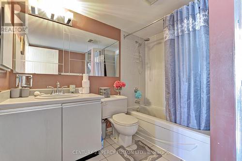 1005 - 25 Fairview Road W, Mississauga, ON - Indoor Photo Showing Bathroom